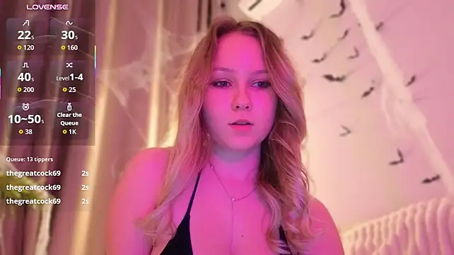 Queenneee - rub pussy
