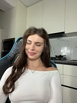CurlyLara