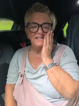 Bridget-valentine - Tits out 5mins