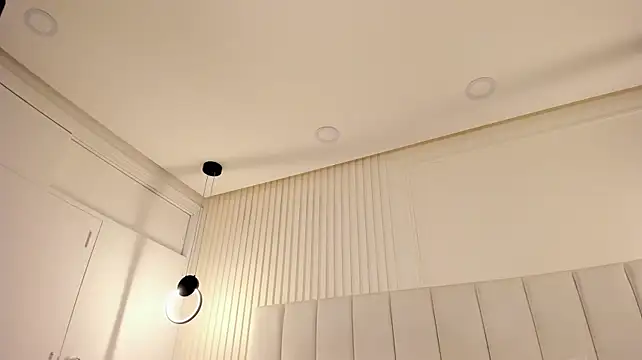 Bella_velvet7 - Show my boobs and squeeze