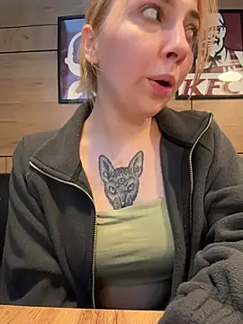Sunny___Bunny - Fingering pussy in kfc