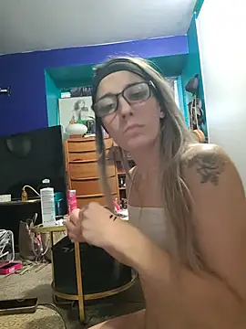 Xoxomikaylaann - Titties out ( • )( • )
