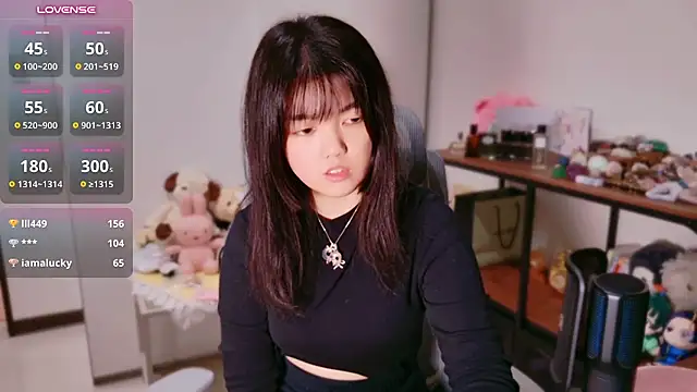Xu150 - 偷看寶寶ㄉ乳溝