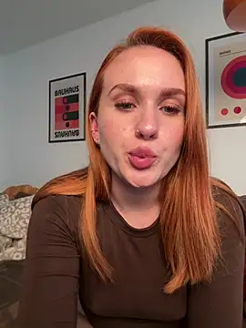 ChiaraVelvet - Lick on my Dildo 2 mins 🥵💦