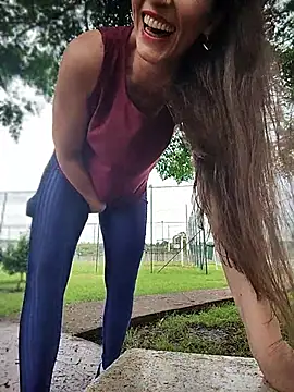 Karlacasada - Squirt na academia 😈🔥