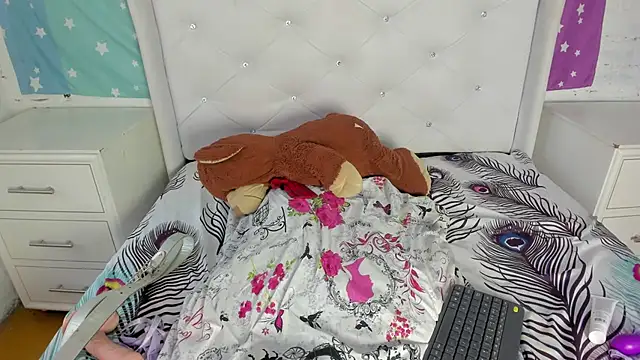 Angel_victoria0 - help Vicky reach orgasm!! 🥵🙈
