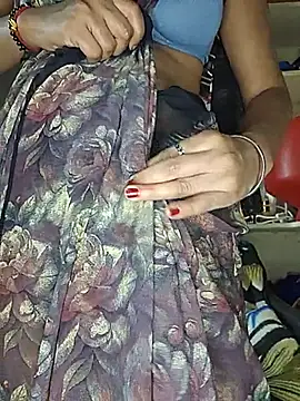 Malikasharavatea - Face full open ni public show