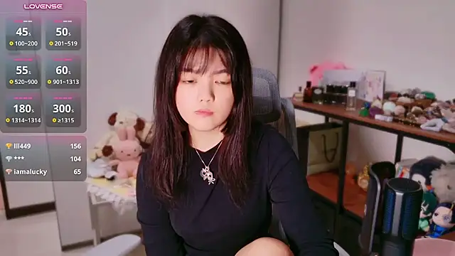 Xu150 - 偷看寶寶ㄉ乳溝