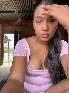 Baby_morena12 - Big squirt in my virgin pussy outdoors
