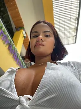 Irina_Velvett - Flahs tits in públic 😈🥴💦