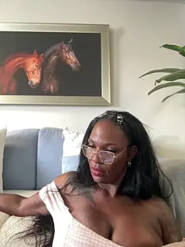 Bustykeyla - sexy dance and sloppy BJ :)