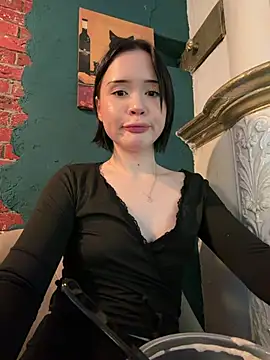 Kitty_sixseven - 1 FINGER IN MY PUSSY IN CAFE
