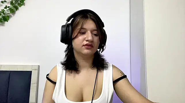 LouraMeinel - eye contact