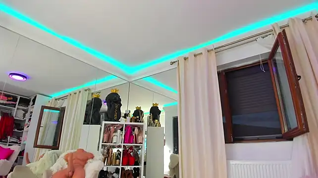AstridVexxx - keep my kitty wet