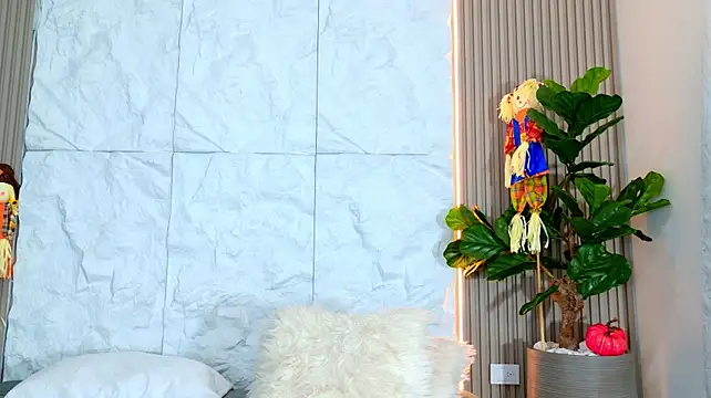 LaurenRodriiguez - cream pussy