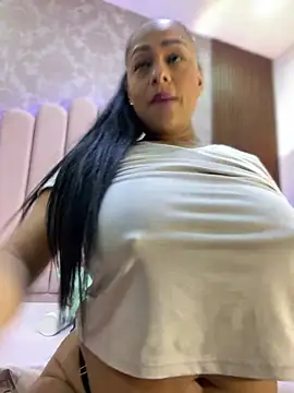Sofia_xxx02 - masturbation in the hallway +cum