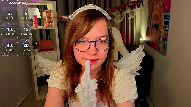 LiaBroock - show panties