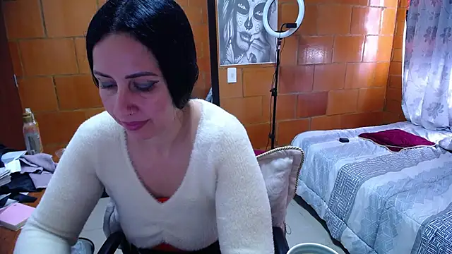 Charlote_temple - oil boobs