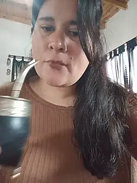 Clara_Arg - Elegí que prenda me saco 🫦