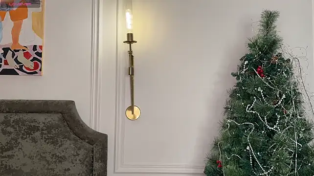 Tella_dream - Squeeze my boobs together
