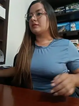 LunaDiaz999 - Explicit show in the bathroom