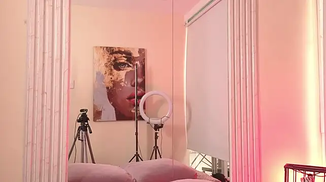 Victoria_rousseau - SHAKE ASS AND OILED ASS