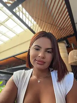 Irina_Velvett - Flahs tits in públic 🥴💦😈