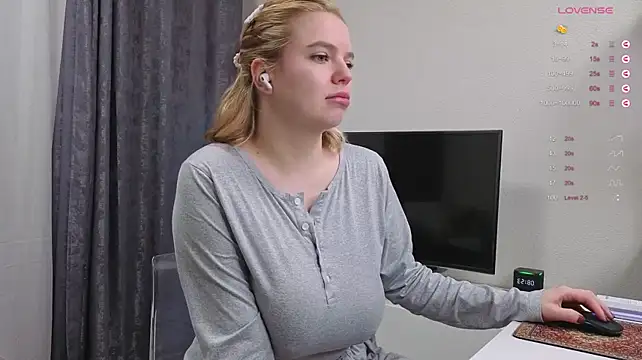 Lovly_bambi - 10 spank ass