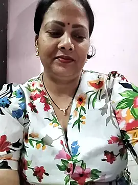Hot_Aunty_44 - Boobs