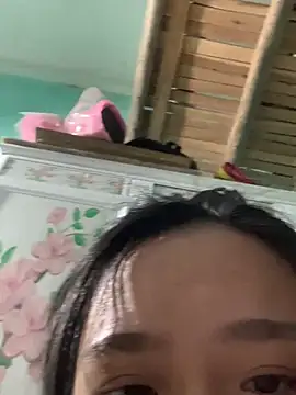 LauraBabyboo - Show pussy