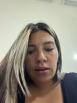 LIZ-06_ - HOT FINGERING RIGHT IN THE PUBLIC !!!