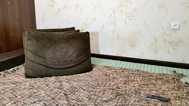 MARMELADINKA- - YOUR VIBRATIONS MAKE ME CUM