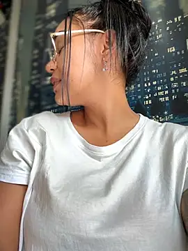 Sara-77 - 🫶🏼☺️VibrateHardInMyClit🤭
