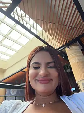 Irina_Velvett - Pussy play in públic 😈🥴💦