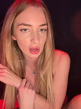 EvieEvans - LAST TIP GETS 3 PORNS WITH 50 STRANGERS