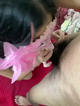 -Danny-y - cần tiền mua iphone live cho rõ nét