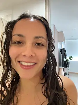 Megan_Rodrigo - Squirt