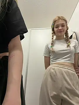 Elsawhere - show yummy ass BOTH in PANTIES 🍑💥