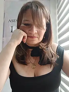 KAREN--03 - Titsshow + cream