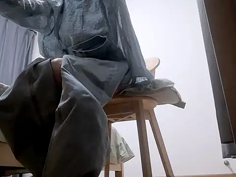 Yuhan116 - 郁函脱光衣服 身体站直秀身材 背对镜头像被前男友抚摸身体私密位置3分钟