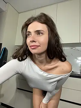 CurlyLara