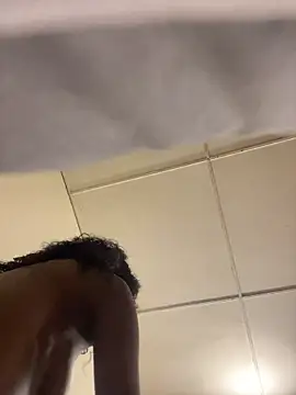 Lucia_Mcfly - UNLIMITED toy control until squirt 💦🥵