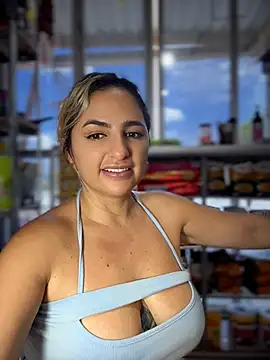 Sammyqueenx21 - let stranger touch boobs x2 girls