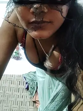 Anarkali143 - Lip kiss
