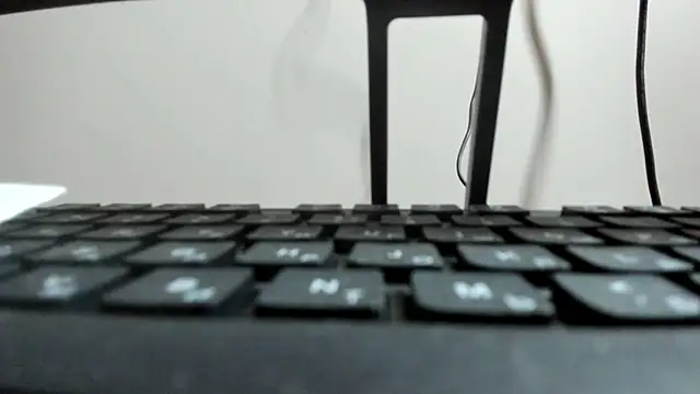 LoraMooon - Striptease