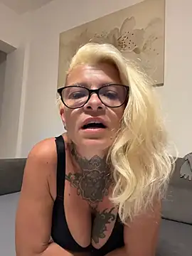 Solara_Vee - Vedd le a felsőt ❤️❤️❤️