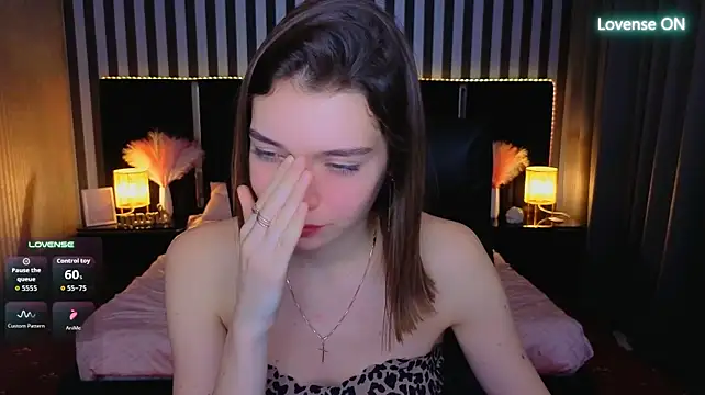 Cherry_Wipe - I'll play with my nipples