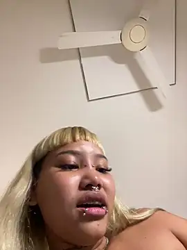 Scarlet_Thai - 2 Squirt One by One