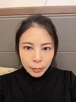 YaoYao8888 - 只穿内衣内裤直播3分钟