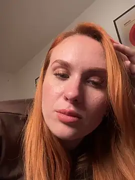 ChiaraVelvet - Slapp my Ass 9 times 🥵💦